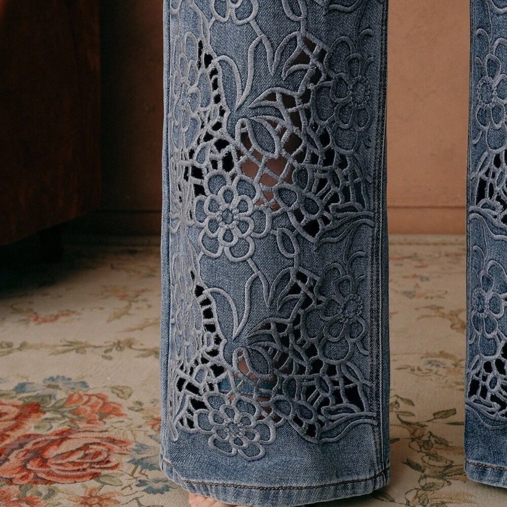 Blue Elegant Women's High Waist Embroidered Hollow Jeans - Picture 6 of 7
